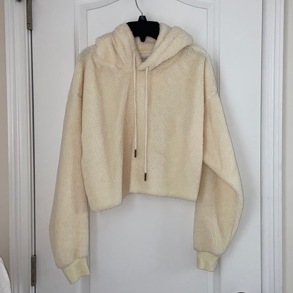 Urban Outfitters Other - Fluffy white cropped sweatshirt